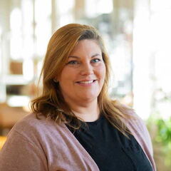Halley – Art Therapist